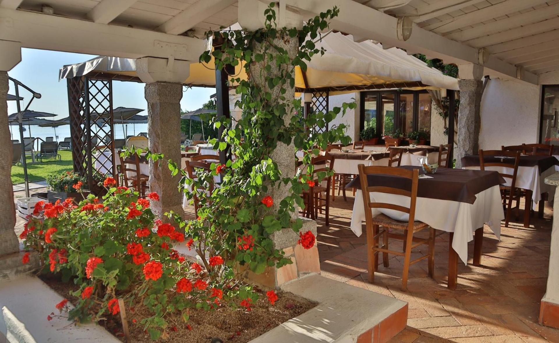 Ihr Hotel San Paolo Порто Сан Паоло Екстериор снимка