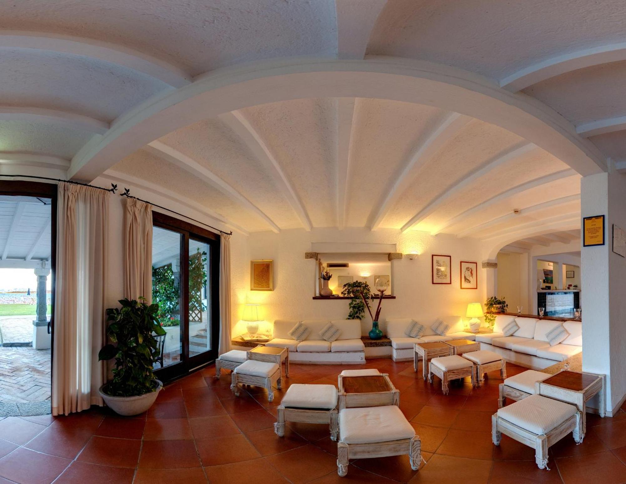 Ihr Hotel San Paolo Порто Сан Паоло Екстериор снимка